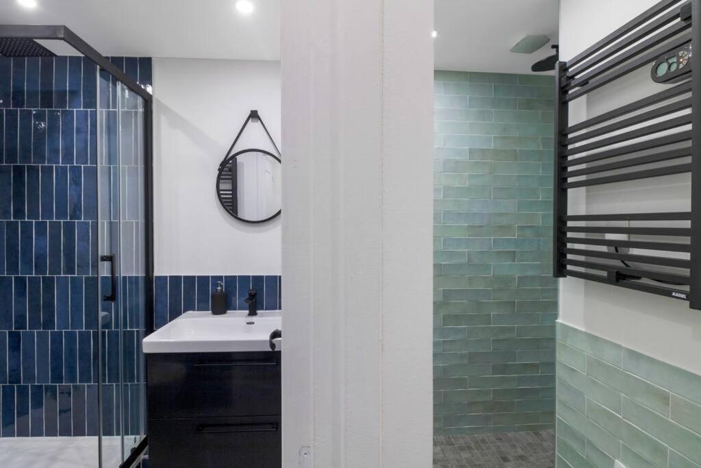 Brand New Flat For 8 People, 3 Bedrooms Paris Exteriör bild