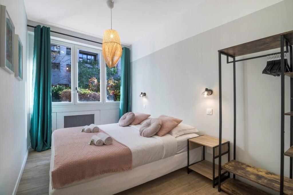 Brand New Flat For 8 People, 3 Bedrooms Paris Exteriör bild