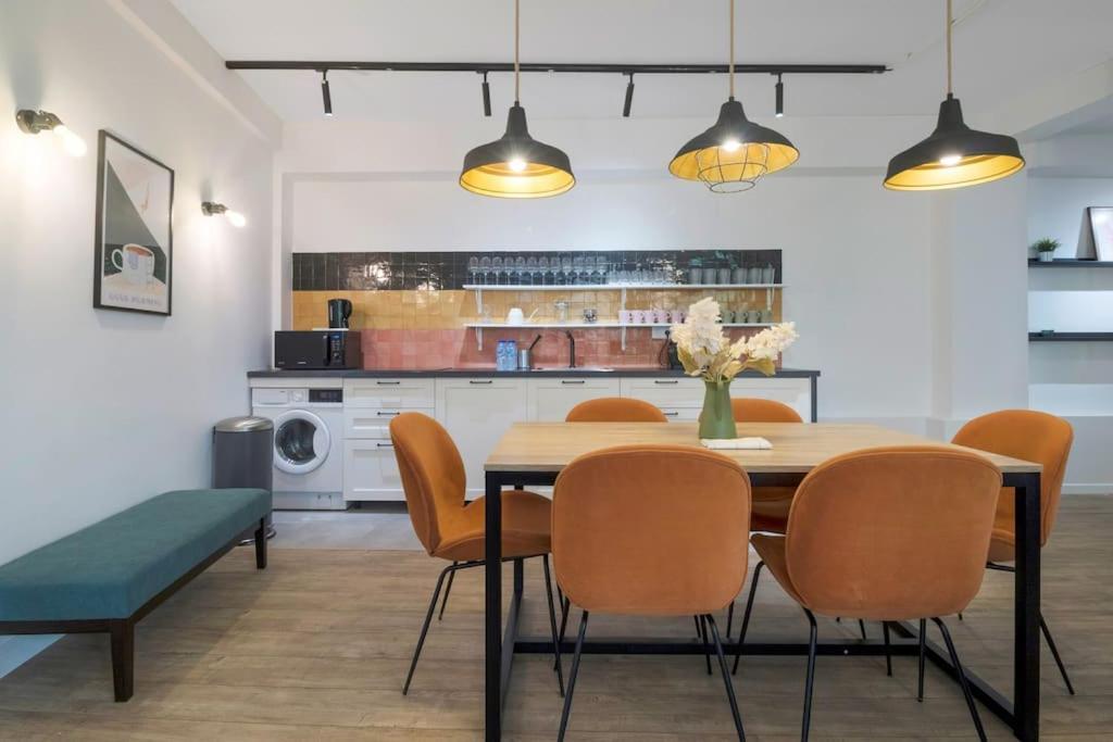 Brand New Flat For 8 People, 3 Bedrooms Paris Exteriör bild