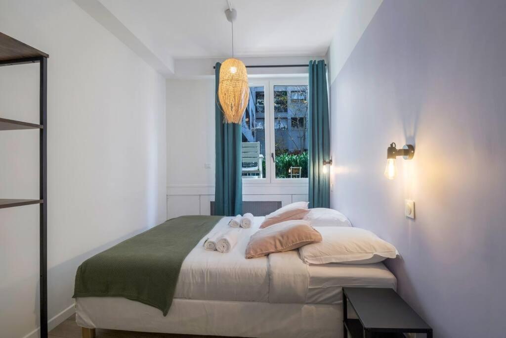 Brand New Flat For 8 People, 3 Bedrooms Paris Exteriör bild