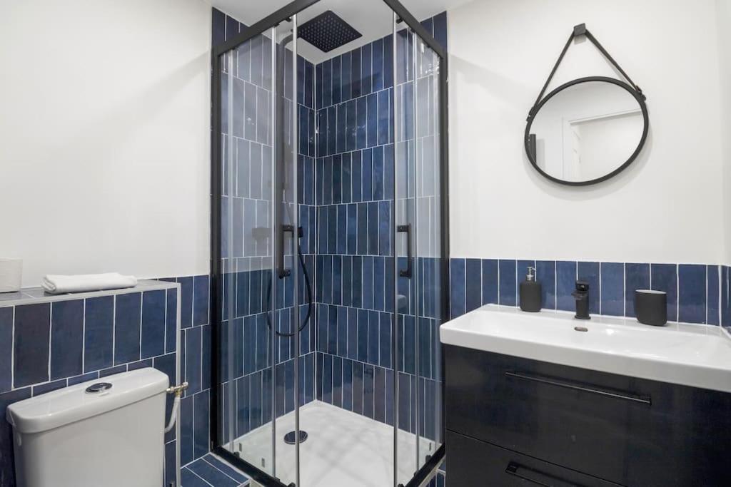 Brand New Flat For 8 People, 3 Bedrooms Paris Exteriör bild